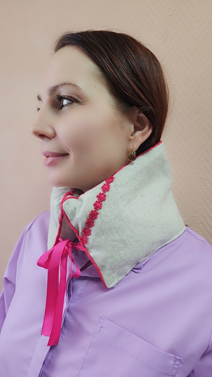 снимок Воротник "ВИШНЕВЫЕ ОБЪЯТИЯ" малиновое кружево от магазина BIO-TEXTILES ОПТ