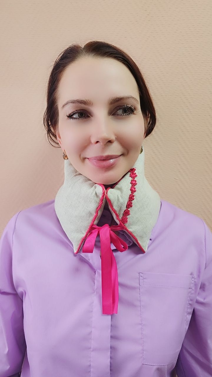 снимок Воротник "ВИШНЕВЫЕ ОБЪЯТИЯ" малиновое кружево от магазина BIO-TEXTILES ОПТ