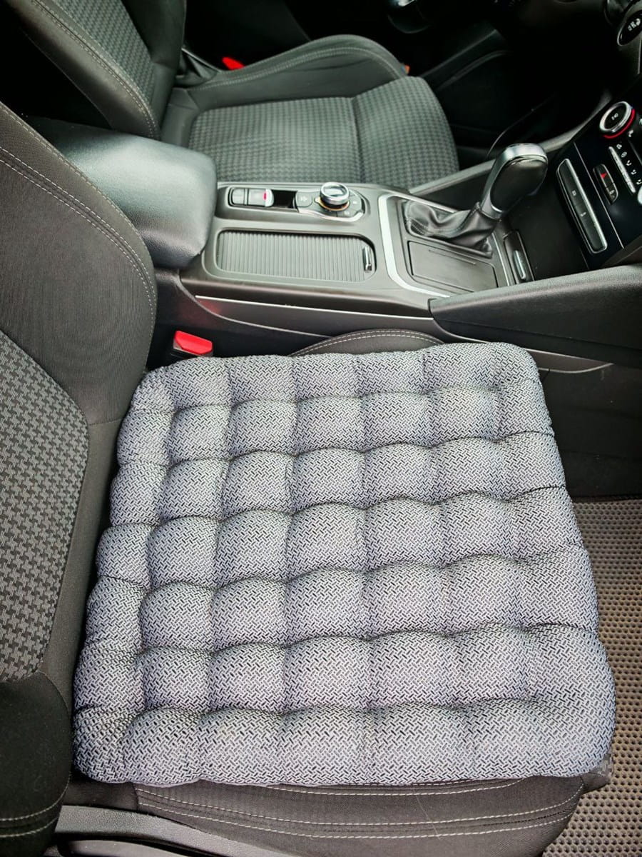 снимок Подушка автомобильная на сиденье "ОРТО-ЛЮКС" серая 50*45 от магазина BIO-TEXTILES ОПТ